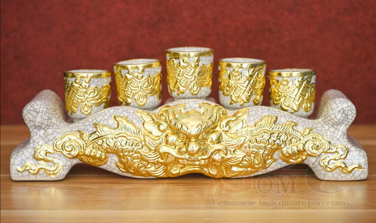 Sơ lược về ngai Chén Thờ- Ngai 5 Chén Thờ dát vàng 24k